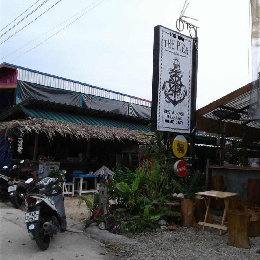 The Pier Homestay Thongsala Exterior foto